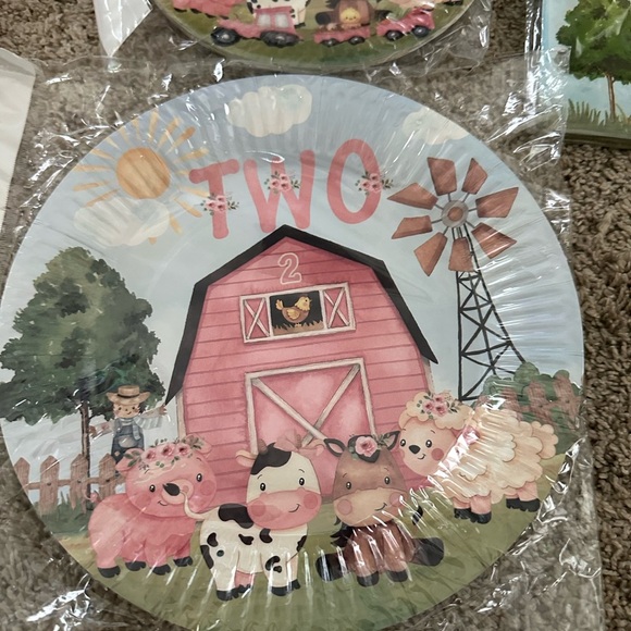 Farmyard Birthday Party Supplies Set - Pink and Blue - Picture 3 of 6
